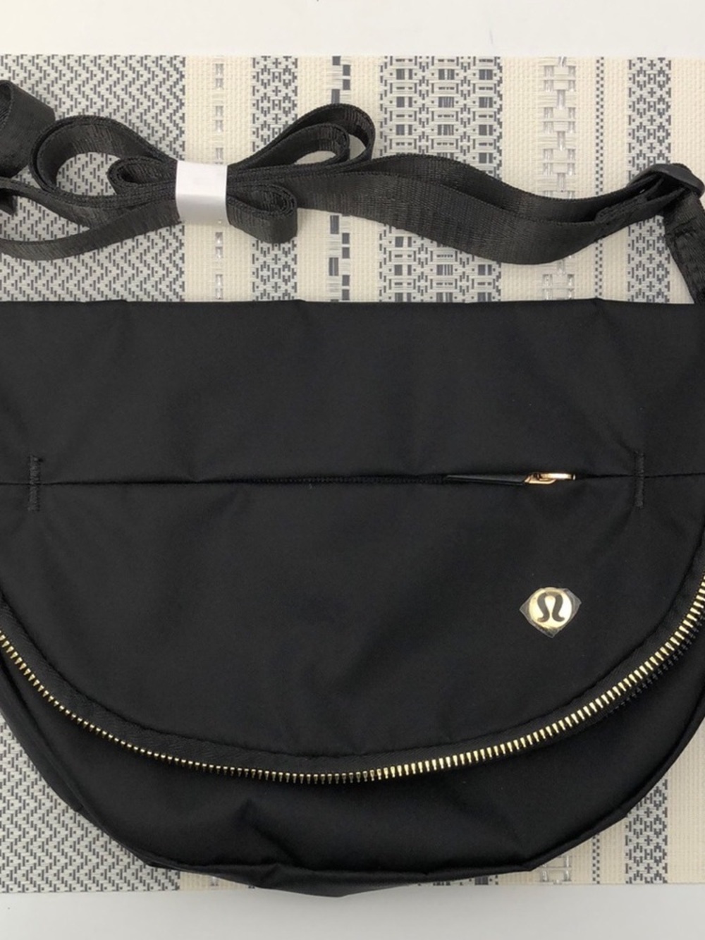 Coach Teri Shoulder Bag In Signature Denim Cherry crossbody